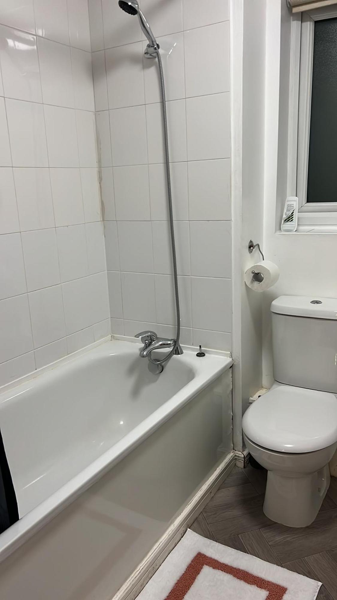 Apartment 2 Bed Townhouse, Sleeps 5, Close To Centre