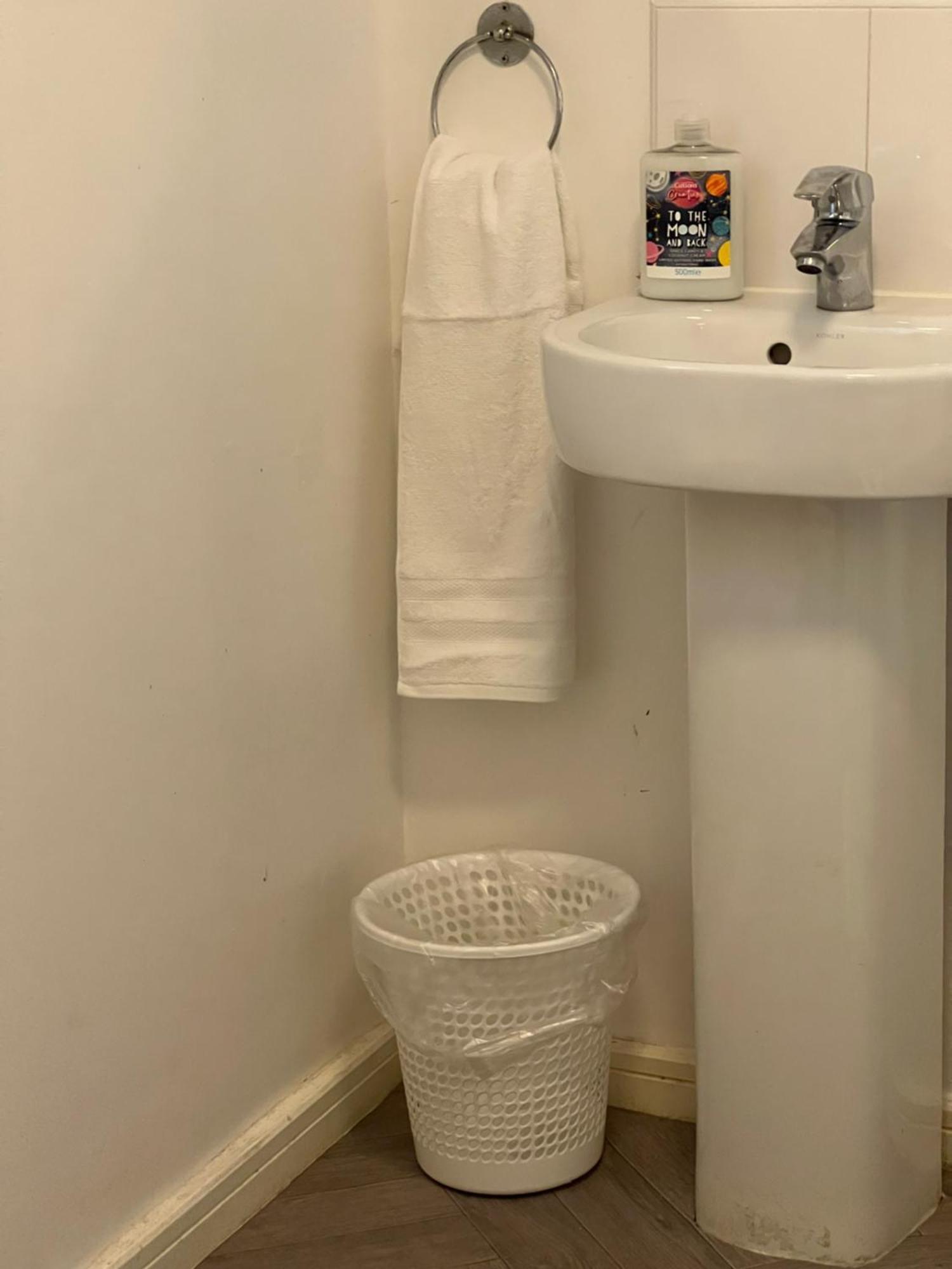 2 Bed Townhouse, Sleeps 5, Close To Centre Apartment Manchester