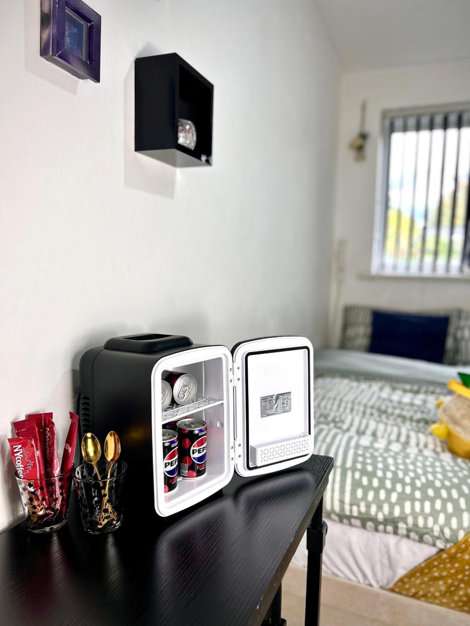 Cozy Private With Private Bathroom & Free Parking In Salford! Apartment Manchester