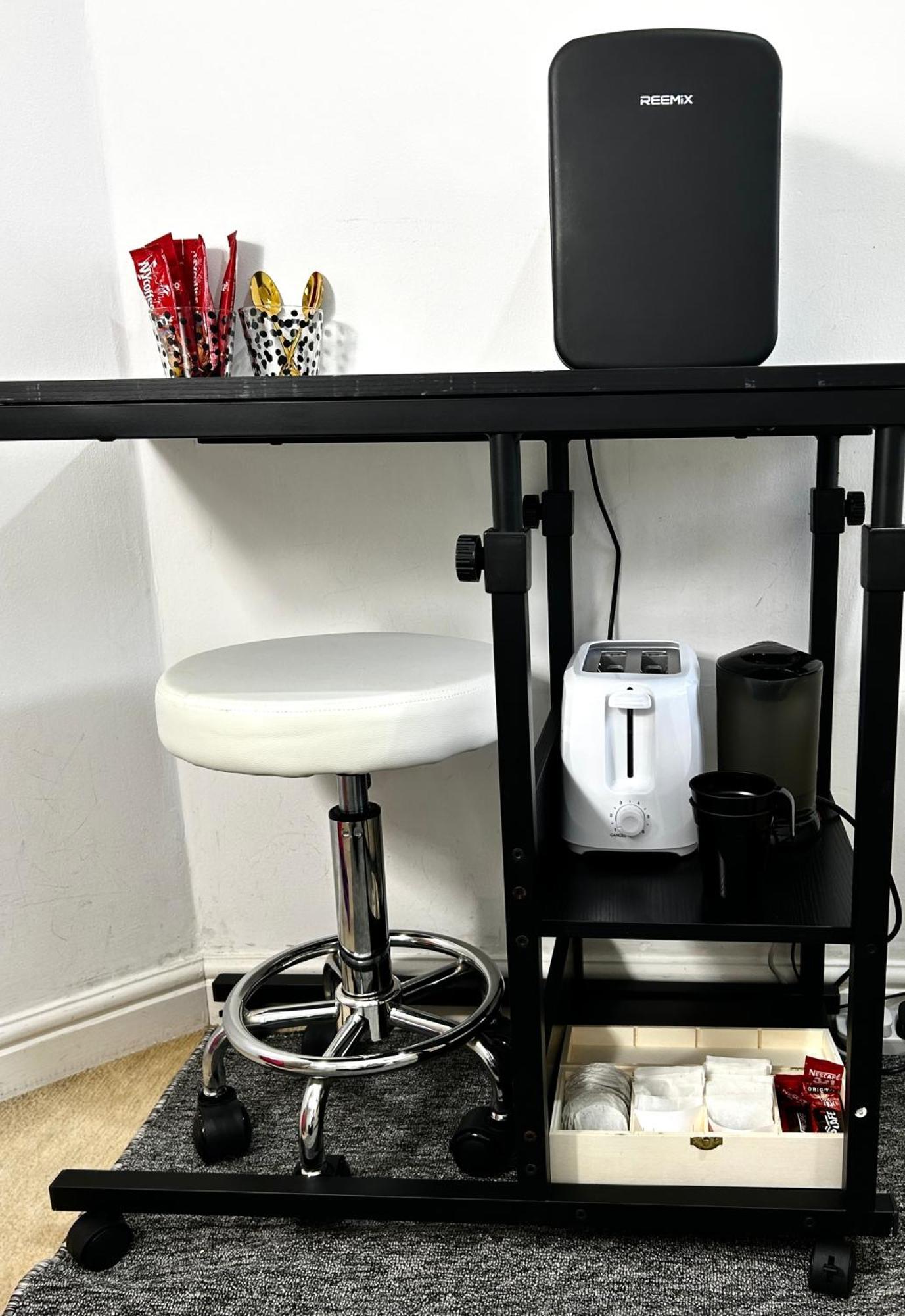 Apartment Cozy Private With Private Bathroom & Free Parking In Salford! Manchester