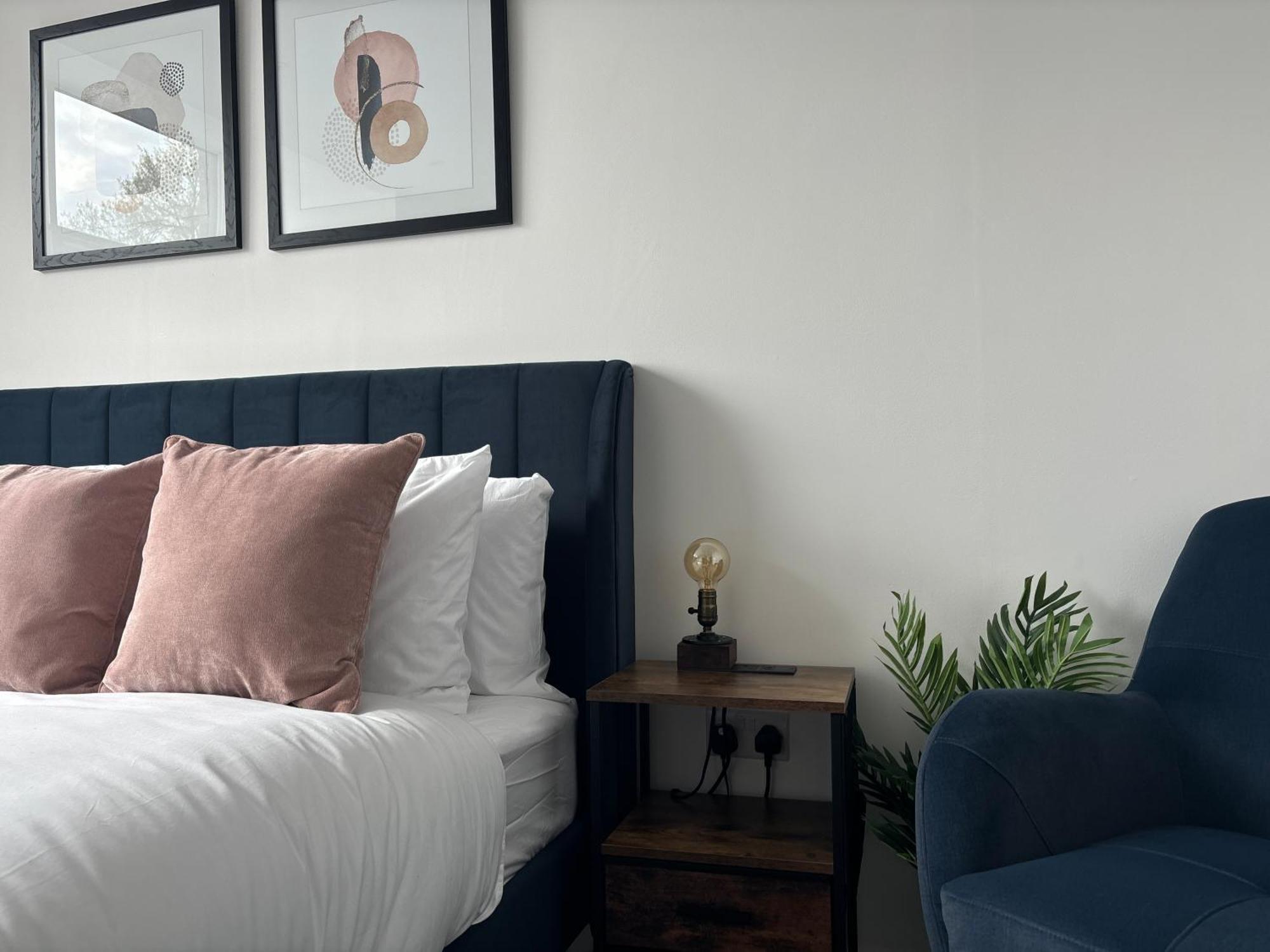 Apt, Free Parking, Business, Couples & Families *