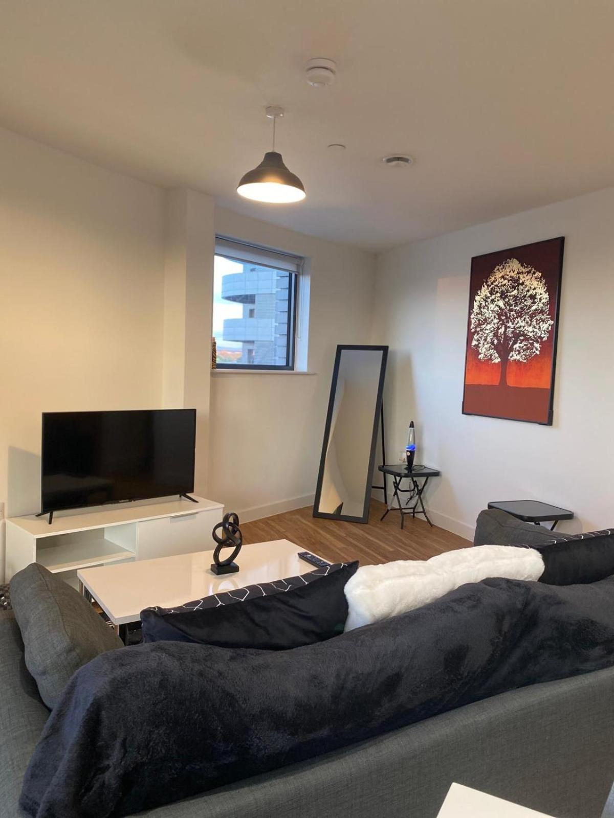 Deluxe 2 Bed En-suite Flat * Manchester