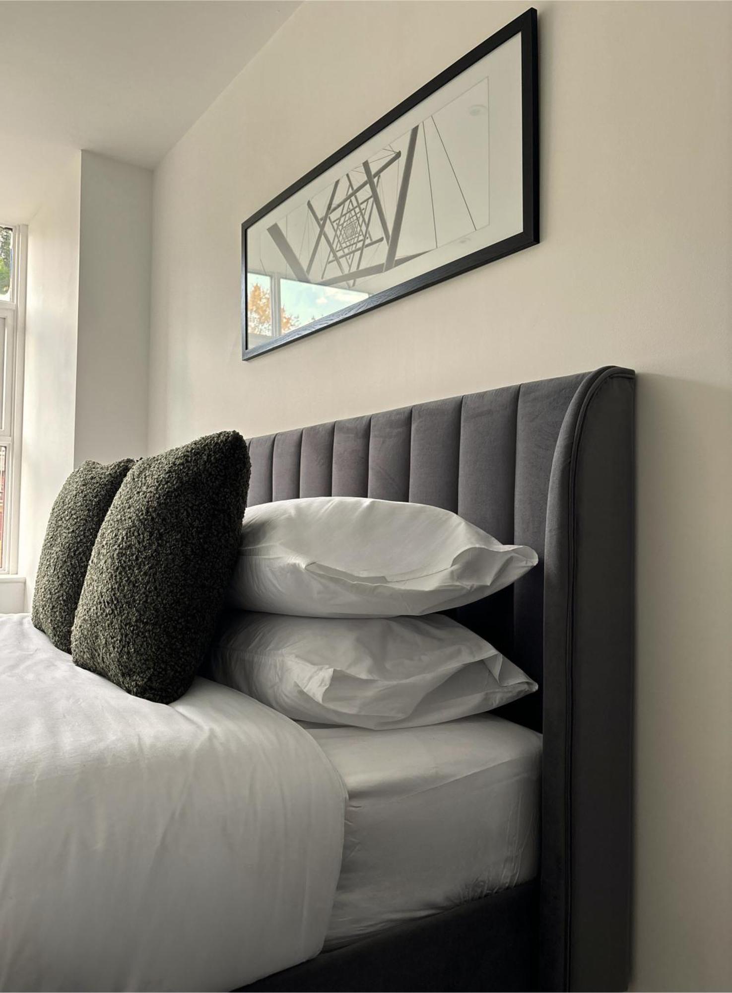 Apt, Free Parking, Business, Couples & Families