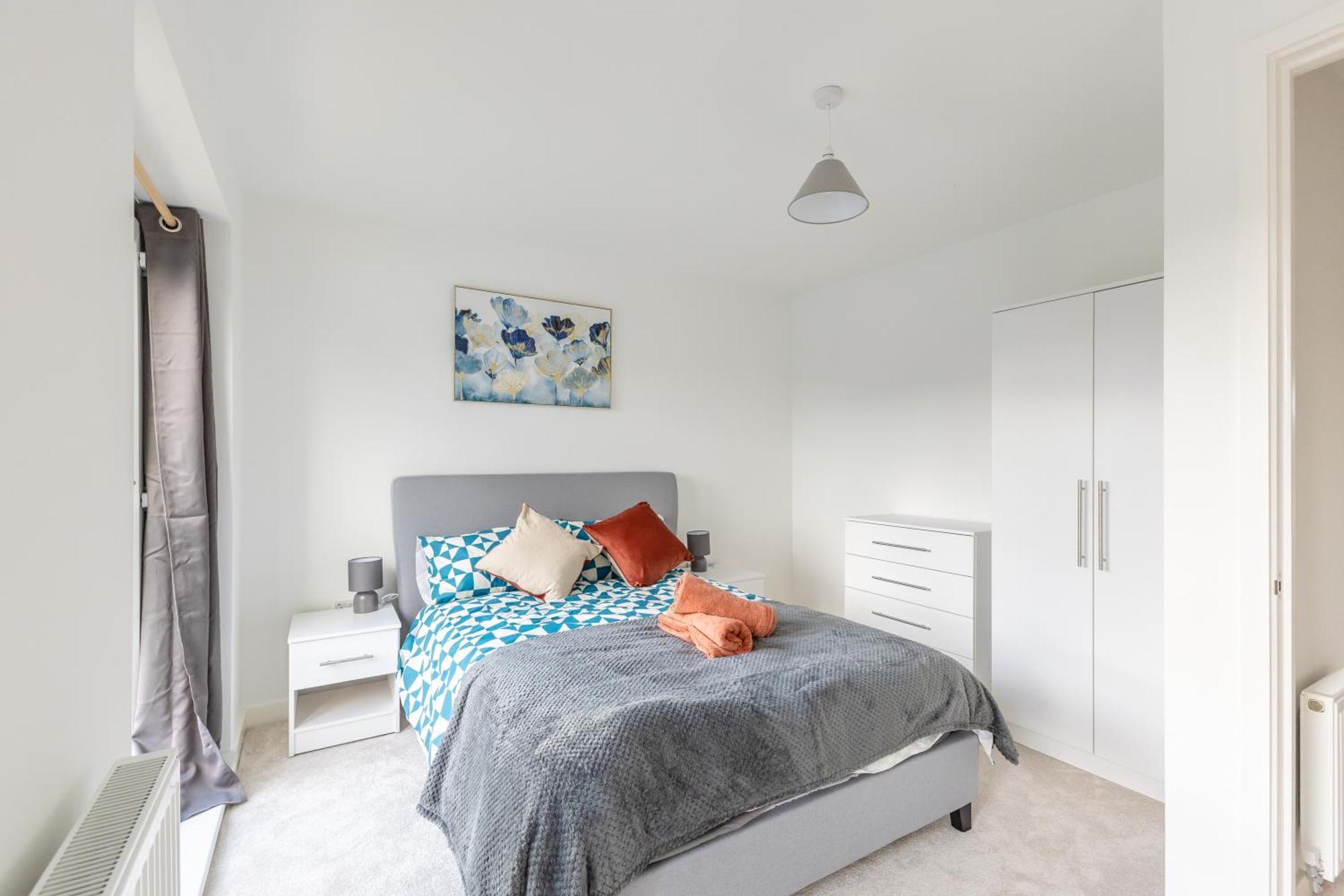 Stunning Modern 3 Bedroom Townhouse - Perfect Getaway Manchester