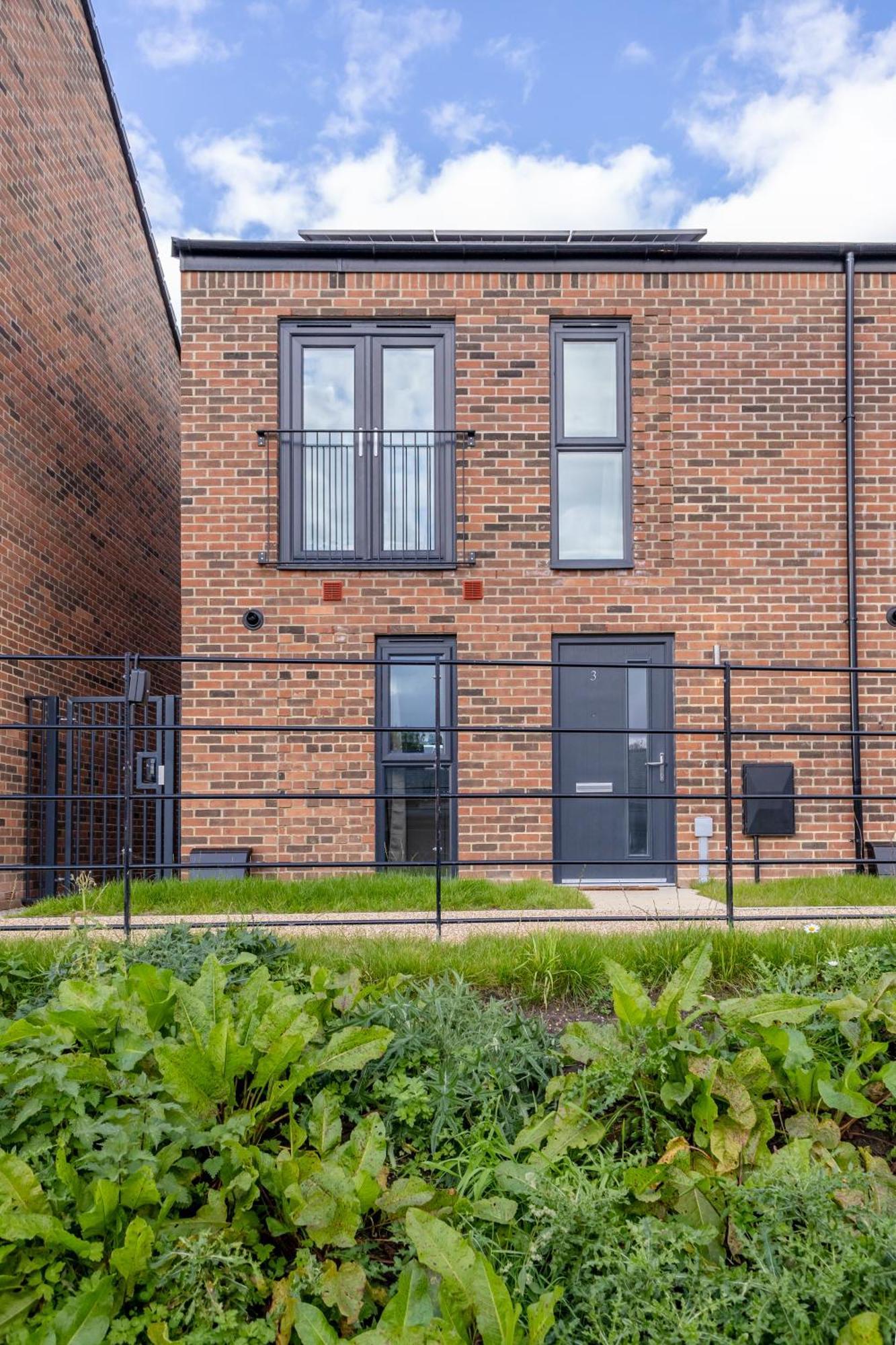 Stunning Modern 3 Bedroom Townhouse - Perfect Getaway *