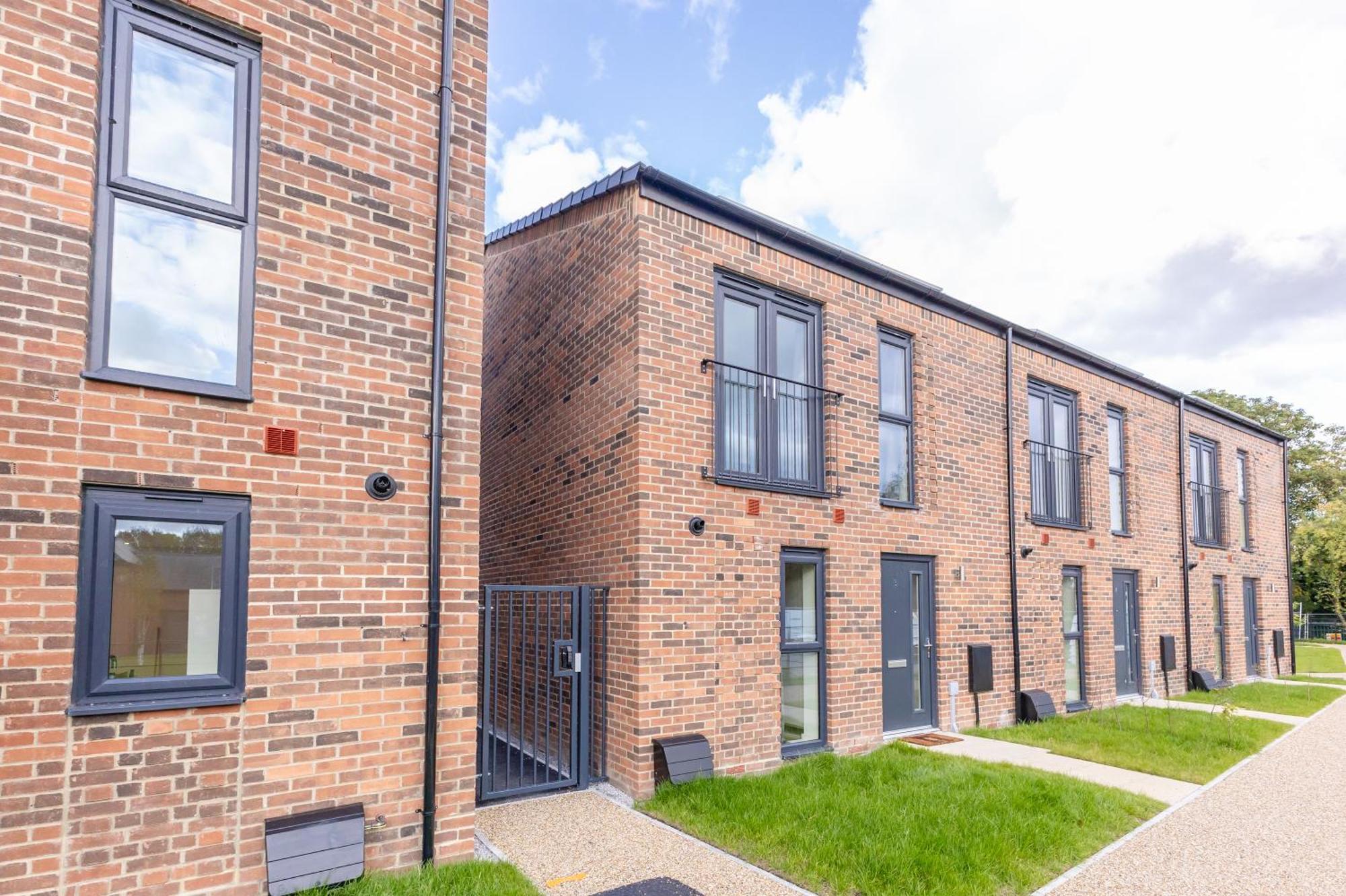 Stunning Modern 3 Bedroom Townhouse - Perfect Getaway