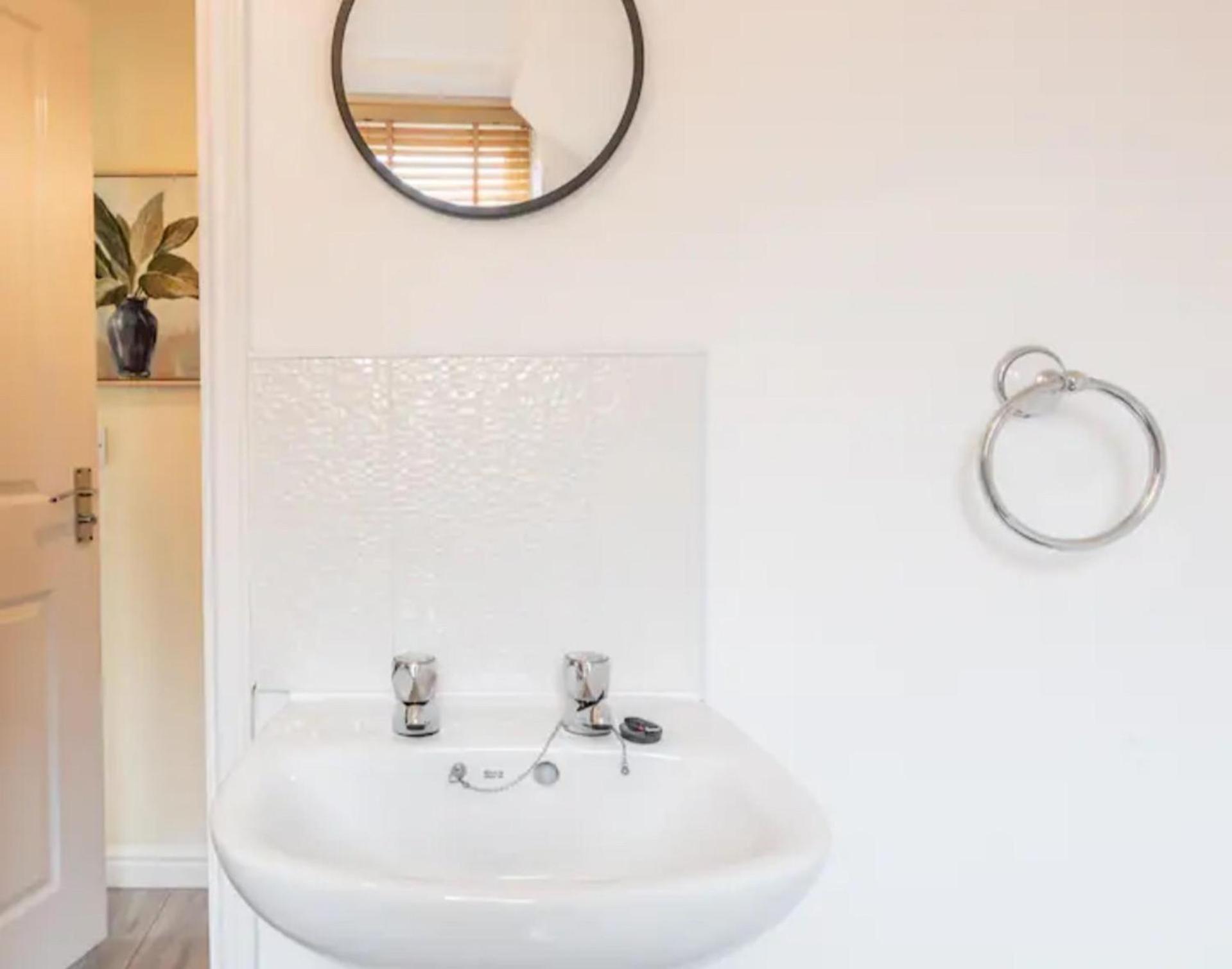 Charming Whitehurst Drive Nest In * Manchester