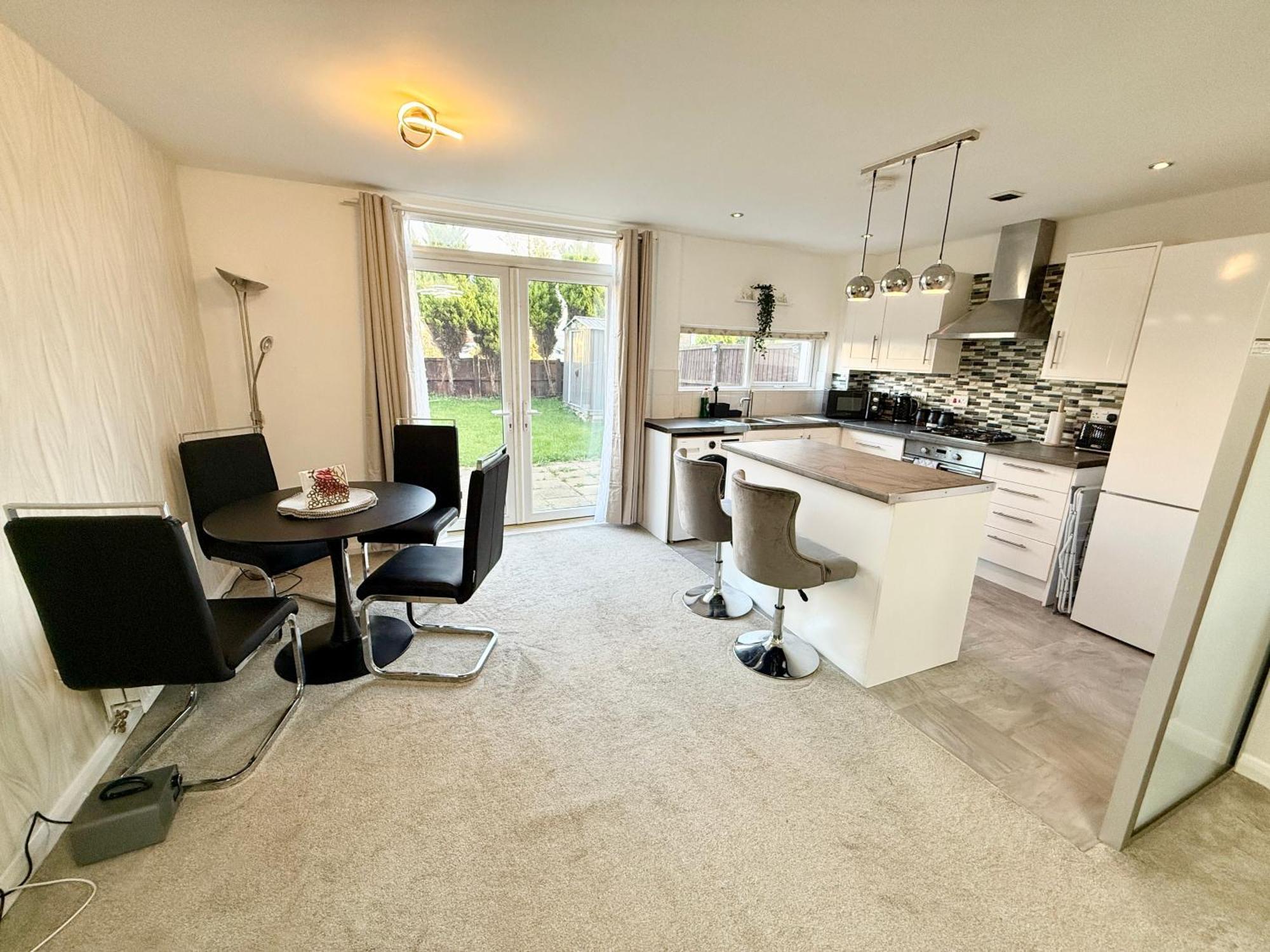 3 Bedroom House With Free Parking Vakantiehuis