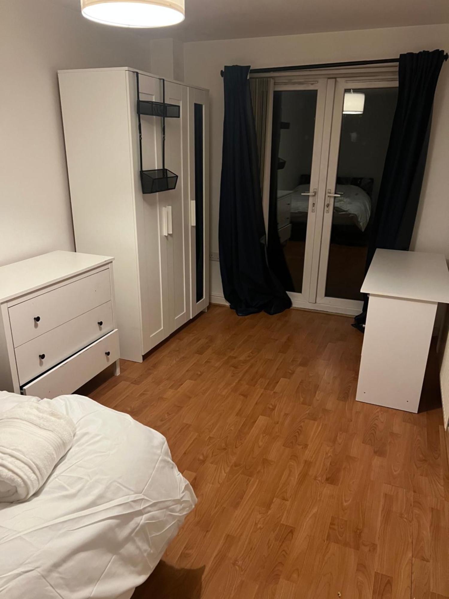 Cosy 4 Bed Townhouse *