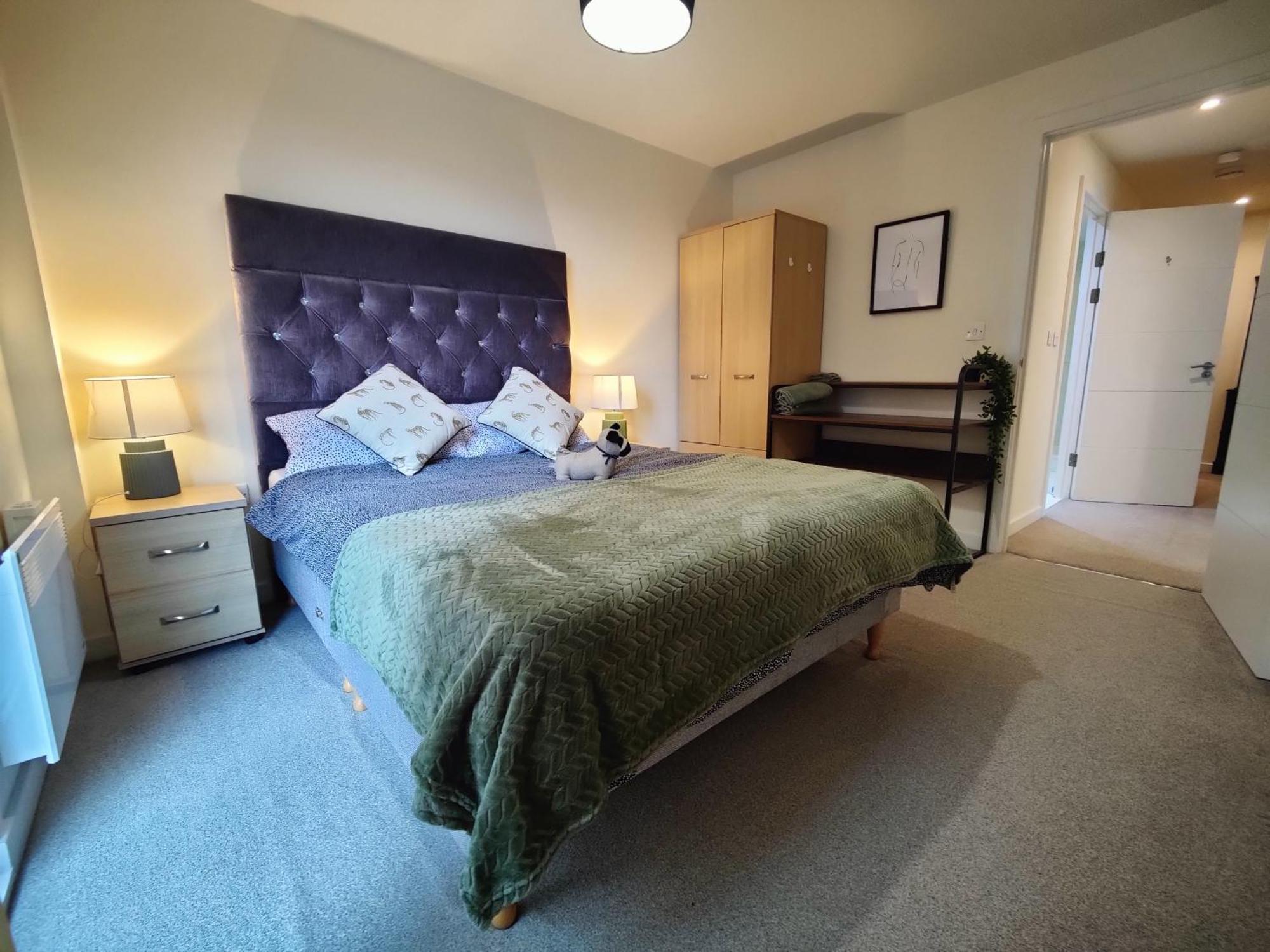 Free Private Parking - City Centre 2 Bedroom Ensuite Near Shopping & Financial Centre, Victoria Station & Ao * Manchester