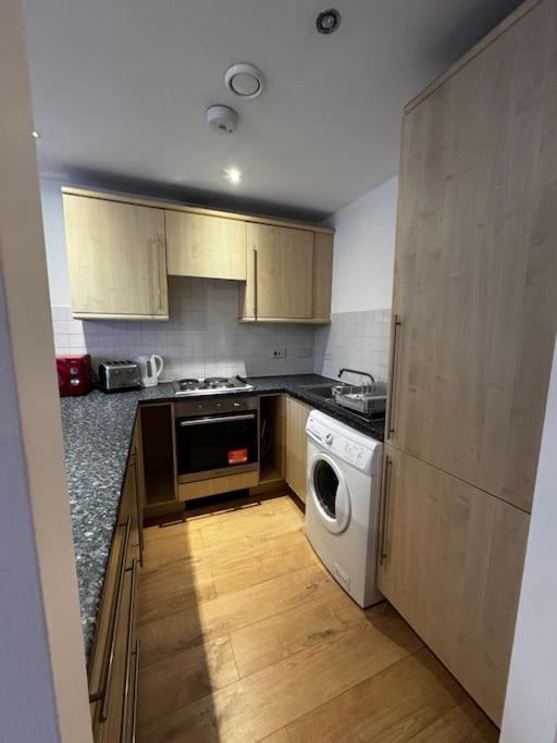 Luxury 2br Flat Near Town Apartment Manchester