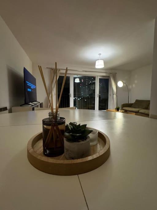 Luxury 2br Flat Near Town *
