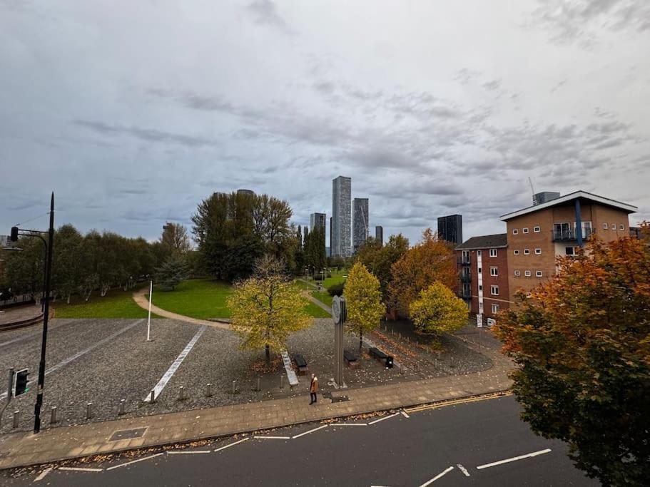 Luxury 2br Flat Near Town *