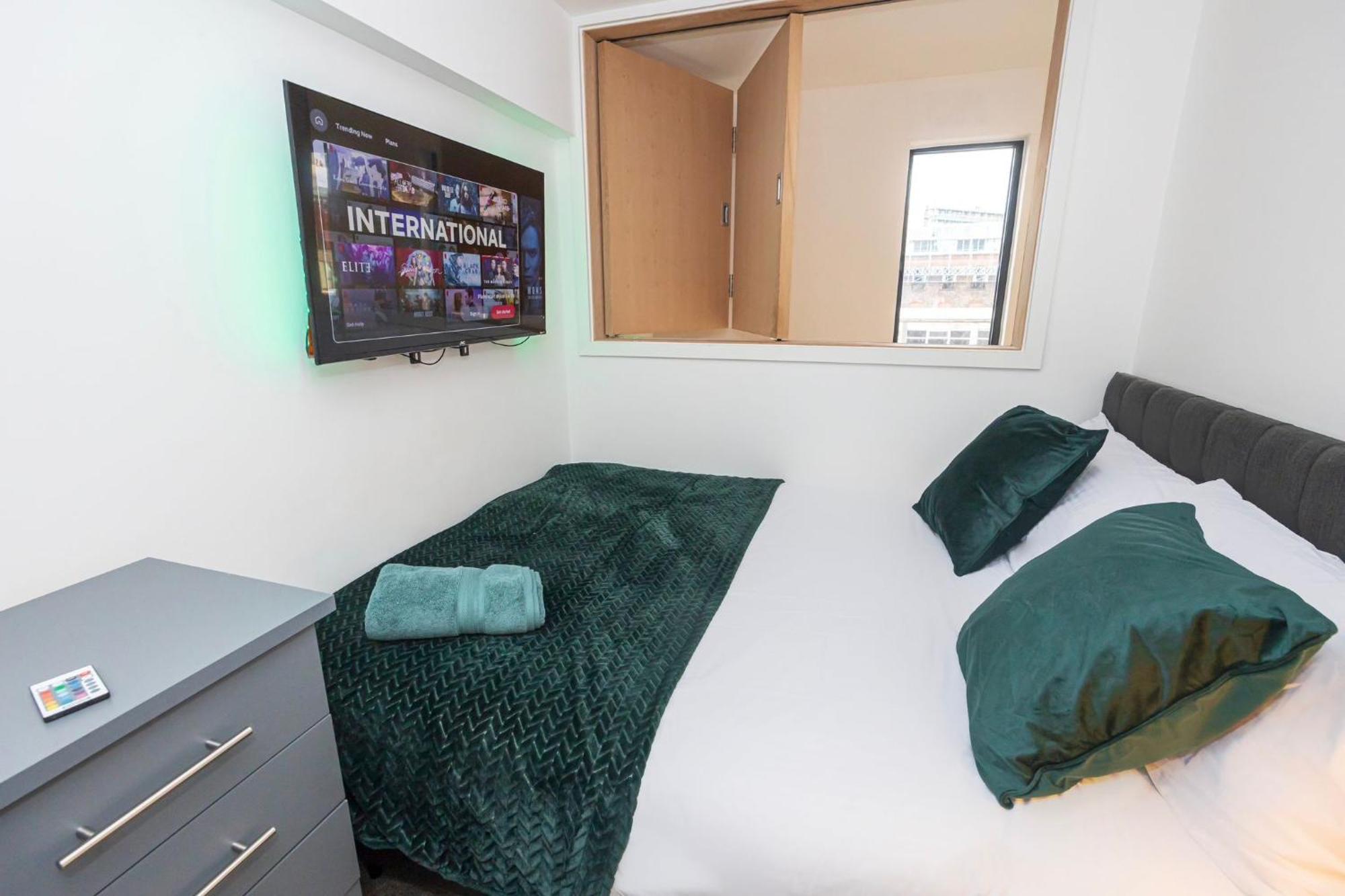 Old Trafford , , 2 Bed Duplex Apartment *