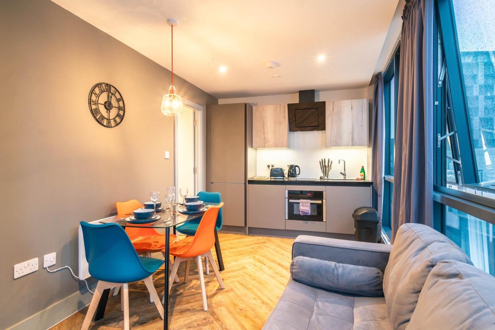 Fabulous 2 Bedroom In Centre Appartement *