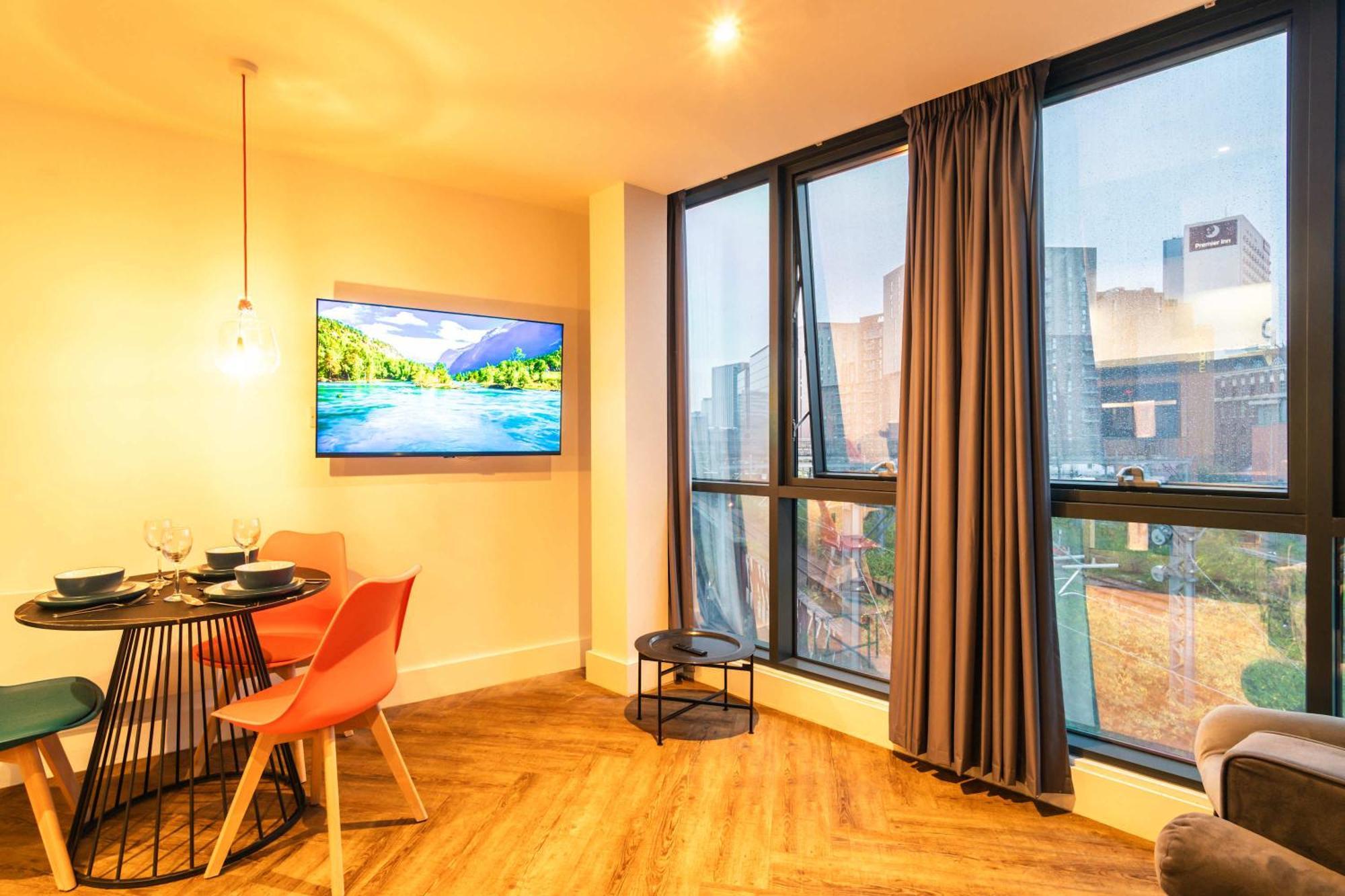 Stunning 2 Bedroom In Centre