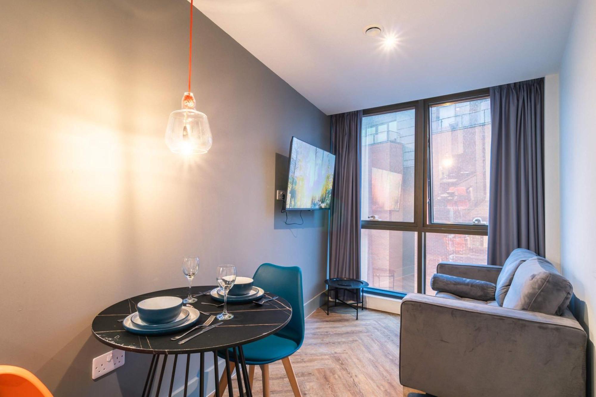 Apartment Stylish 2 Bedroom In Manchester