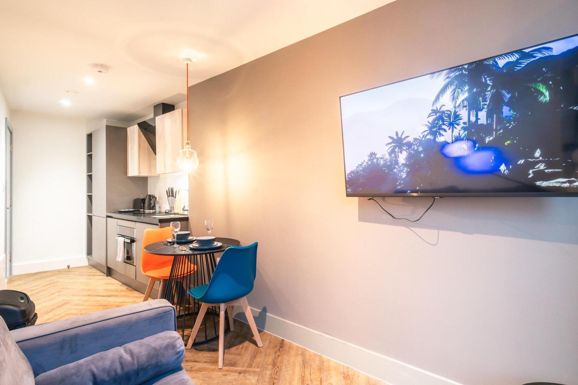 Stylish 2 Bedroom In Apartment