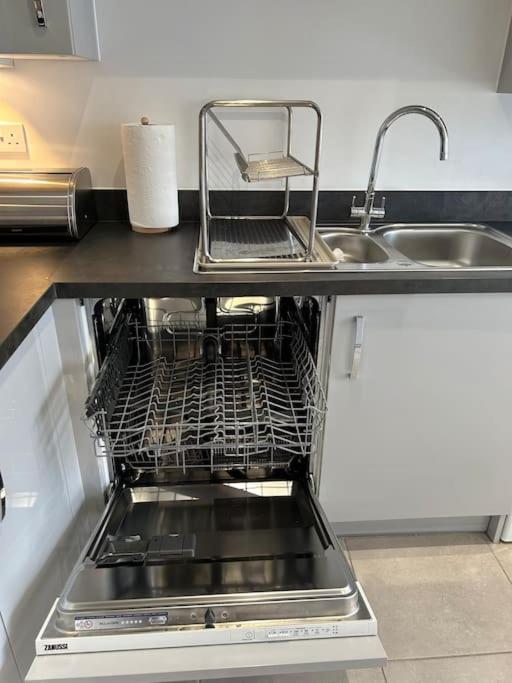4-bedroom New House Near Centre Holiday home *
