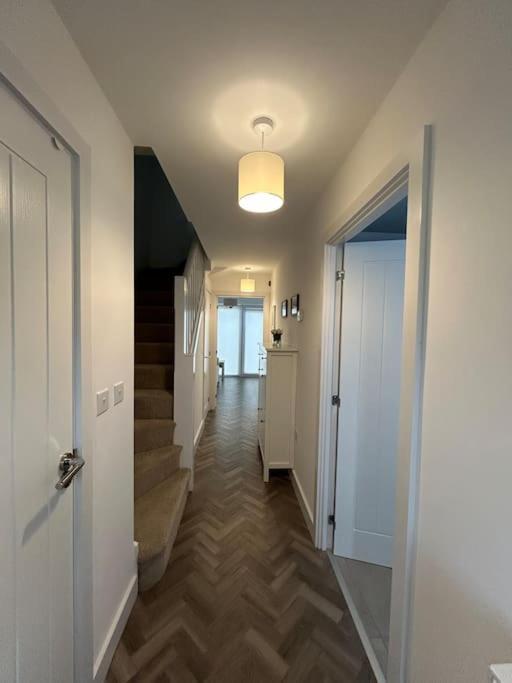 Holiday home 4-bedroom New House Near Centre