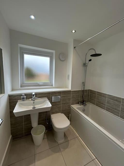Holiday home 4-bedroom New House Near Centre *