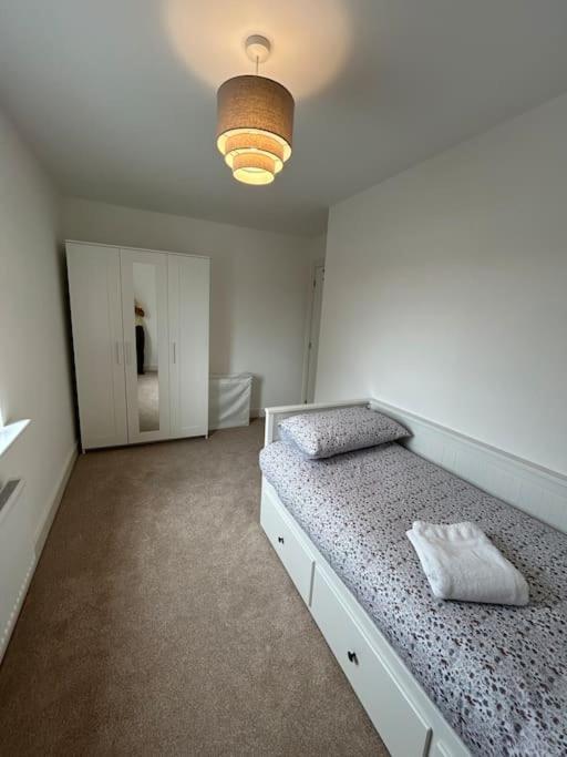 Holiday home 4-bedroom New House Near Centre