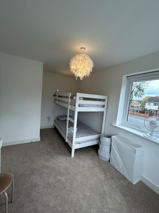 Holiday home 4-bedroom New House Near Centre *