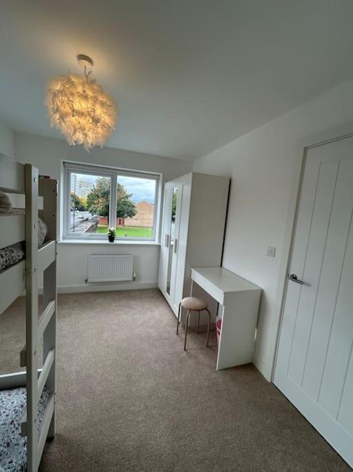 4-bedroom New House Near Centre *