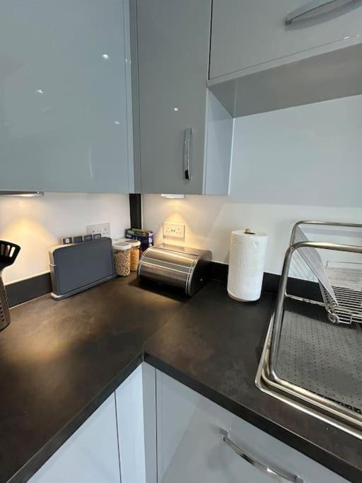 4-bedroom New House Near Centre Manchester
