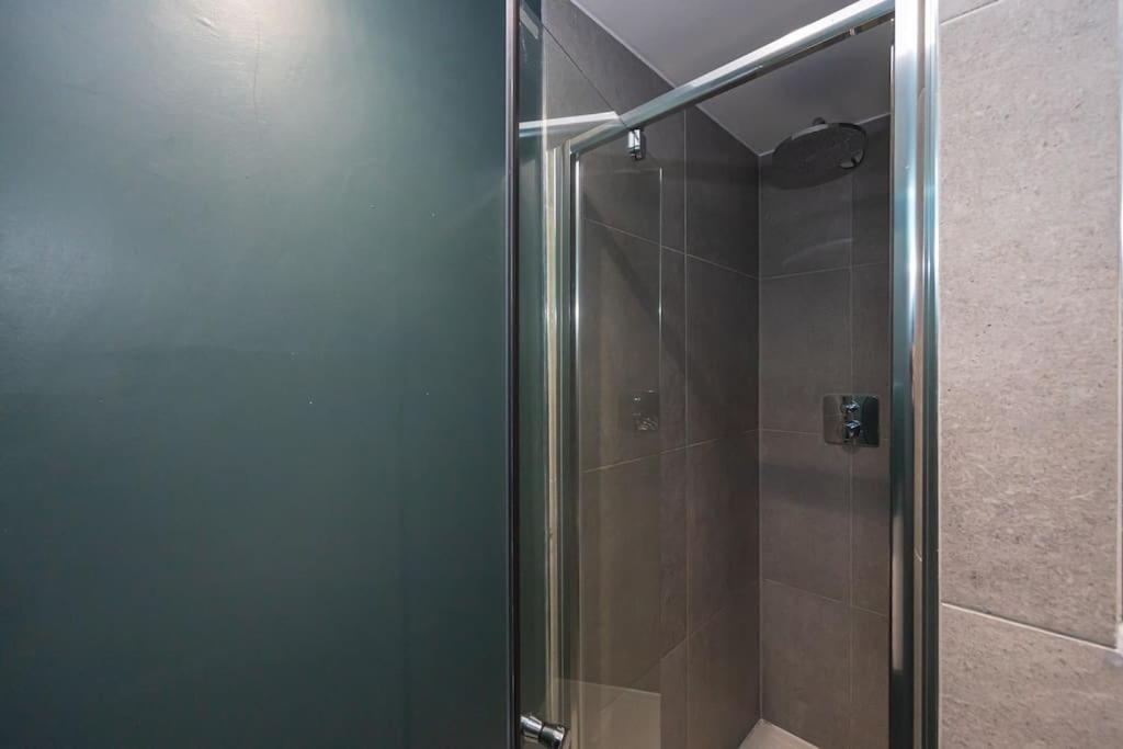 Old Trafford , , 2 Bed Duplex *