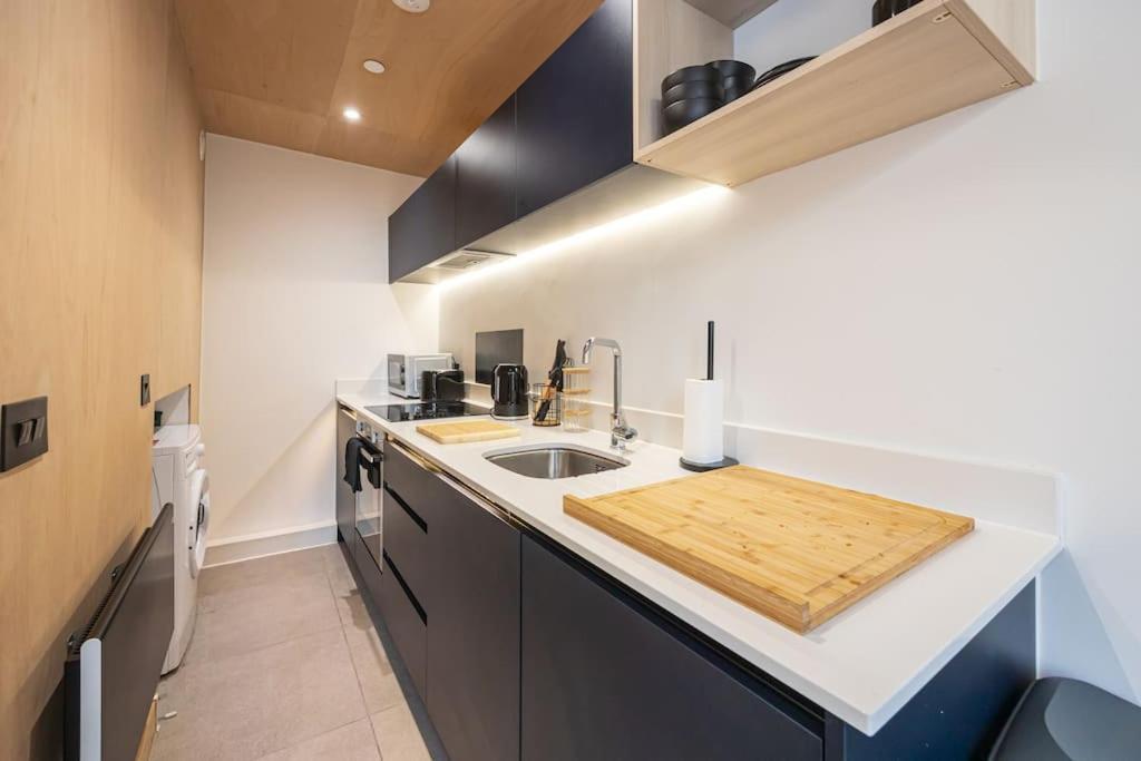 Apartment Old Trafford , , 2 Bed Duplex *