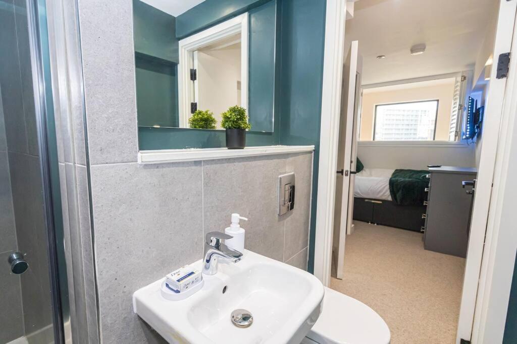 Old Trafford , , 2 Bed Duplex Manchester