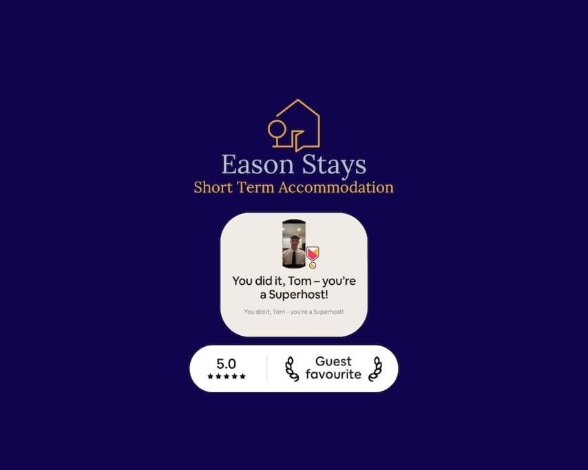 Stunning Three Bedroom House In Manchester By Eason Stays, Accommodation For Oasis Reunion, Ideal For Trips To Etihad Stadium And Coop Live Arena, With Free Parking For Two Cars! Holiday home *