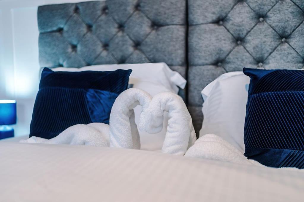 Holiday home Stunning Three Bedroom House In Manchester By Eason Stays, Accommodation For Oasis Reunion, Ideal For Trips To Etihad Stadium And Coop Live Arena, With Free Parking For Two Cars!