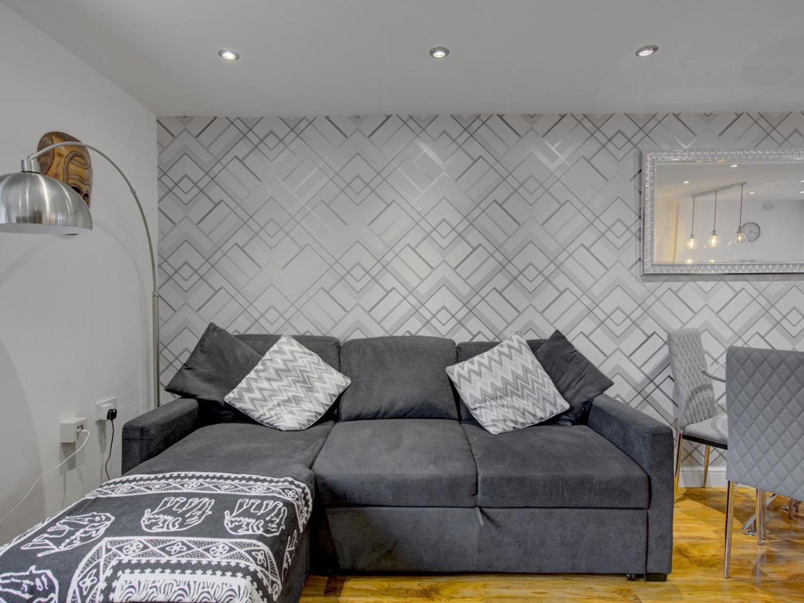 Stunning 1 Bed With Parking Pass The Keys Apartment *