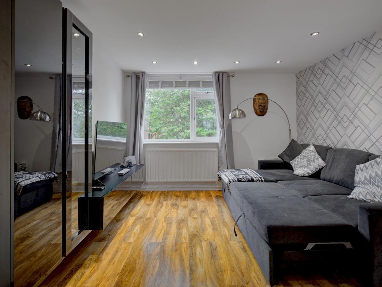 Stunning 1 Bed With Parking Pass The Keys Apartment Manchester