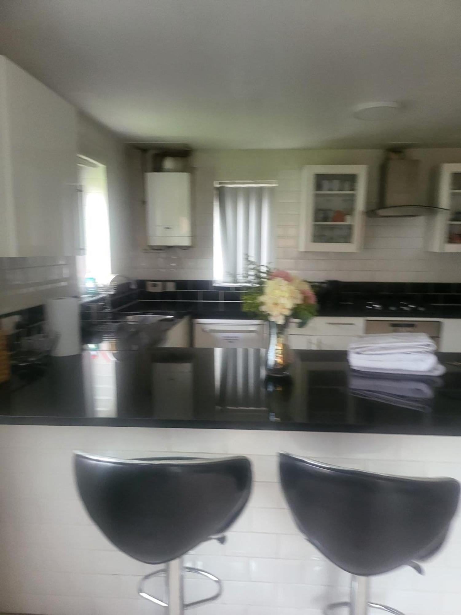 Spacious 2-bedroom Ideal