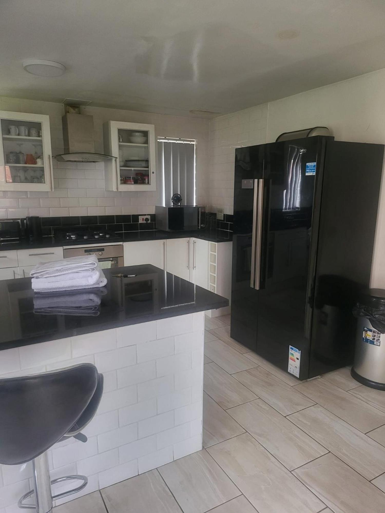 Guest house Spacious 2-bedroom Ideal