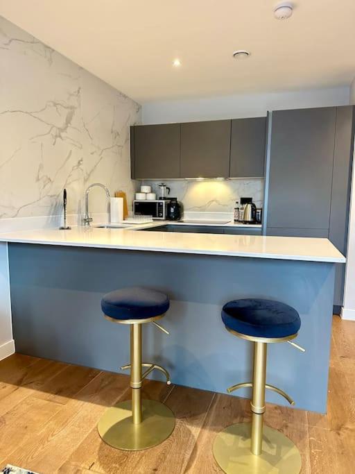 Stunning Centre Duplex With Free Parking