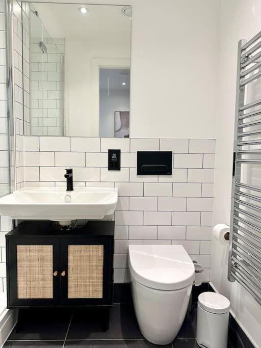 Stunning Centre Duplex With Free Parking Apartment