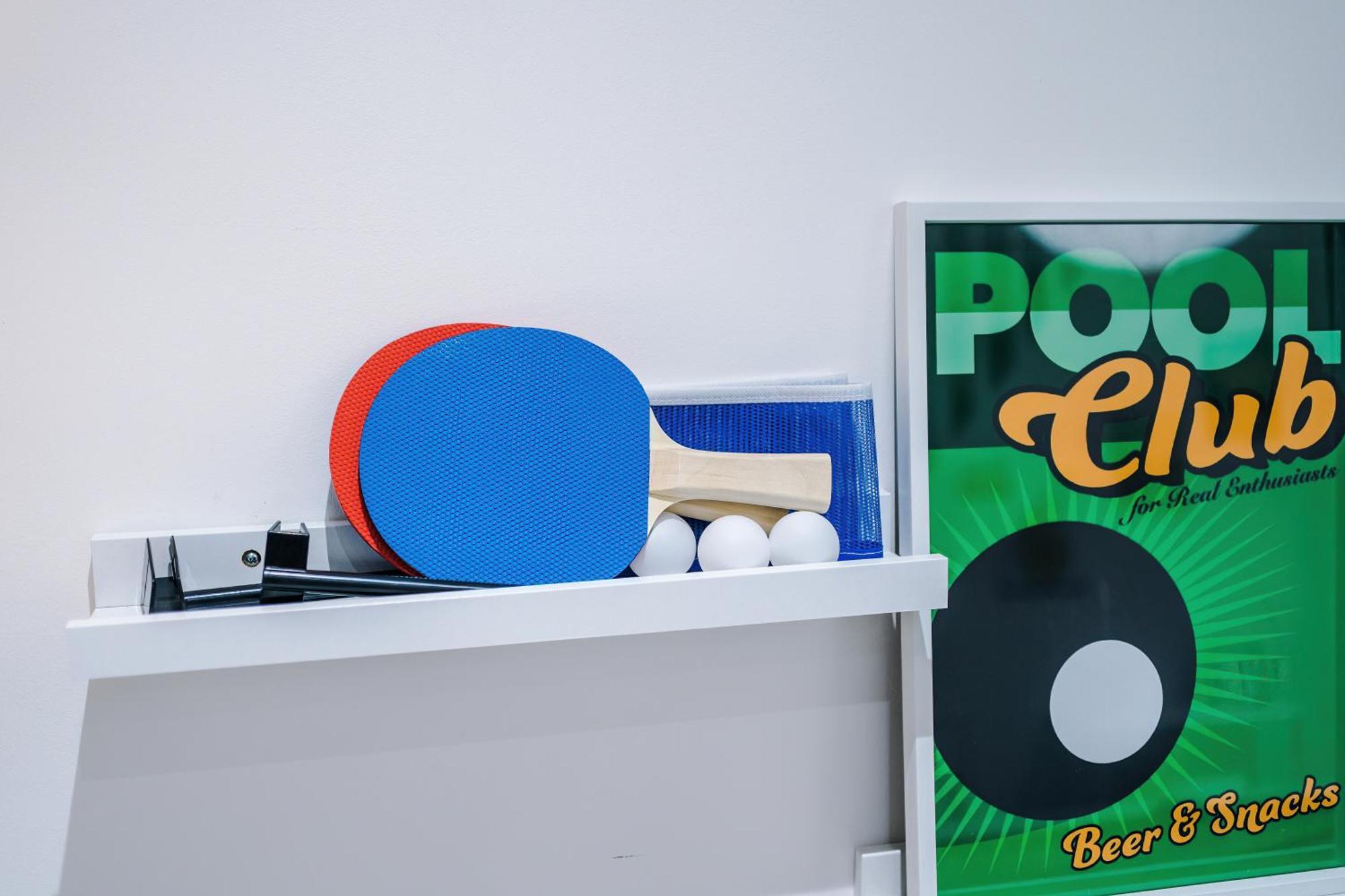 Sleeps 6, Pool Table, Free Parking, Perfect For Groups, Long Term Disc *