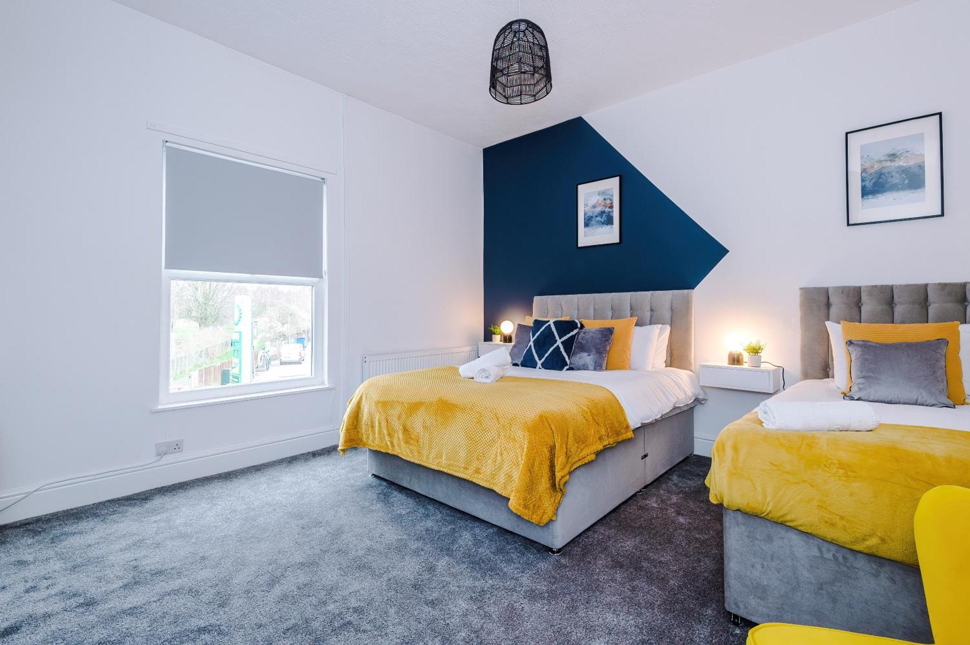 Holiday home New! 3-bed House In By 53 Degrees Property, Ideal For Contractors, Business & Long Term, Free Parking! Manchester