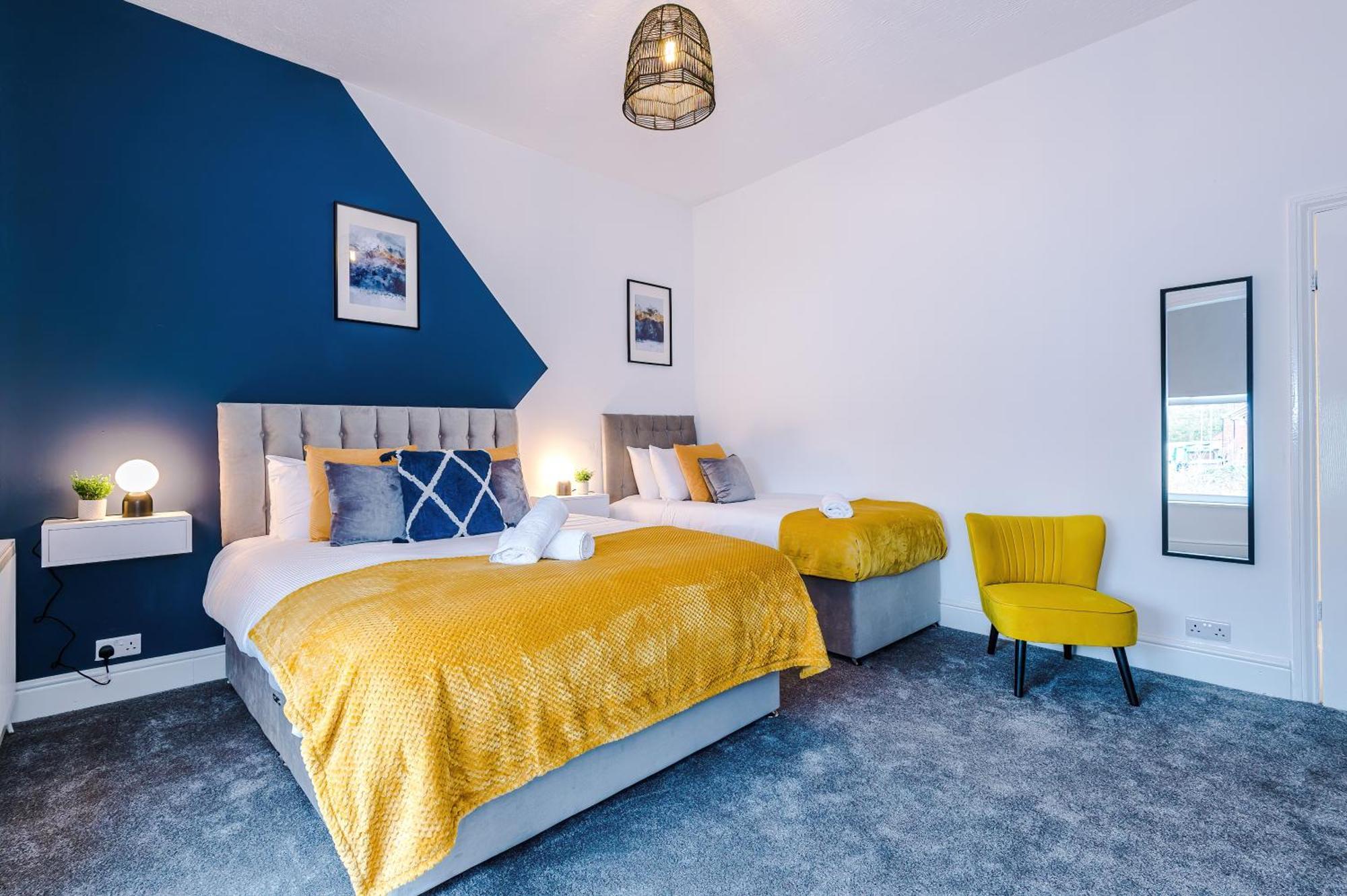 Holiday home New! 3-bed House In By 53 Degrees Property, Ideal For Contractors, Business & Long Term, Free Parking! Manchester