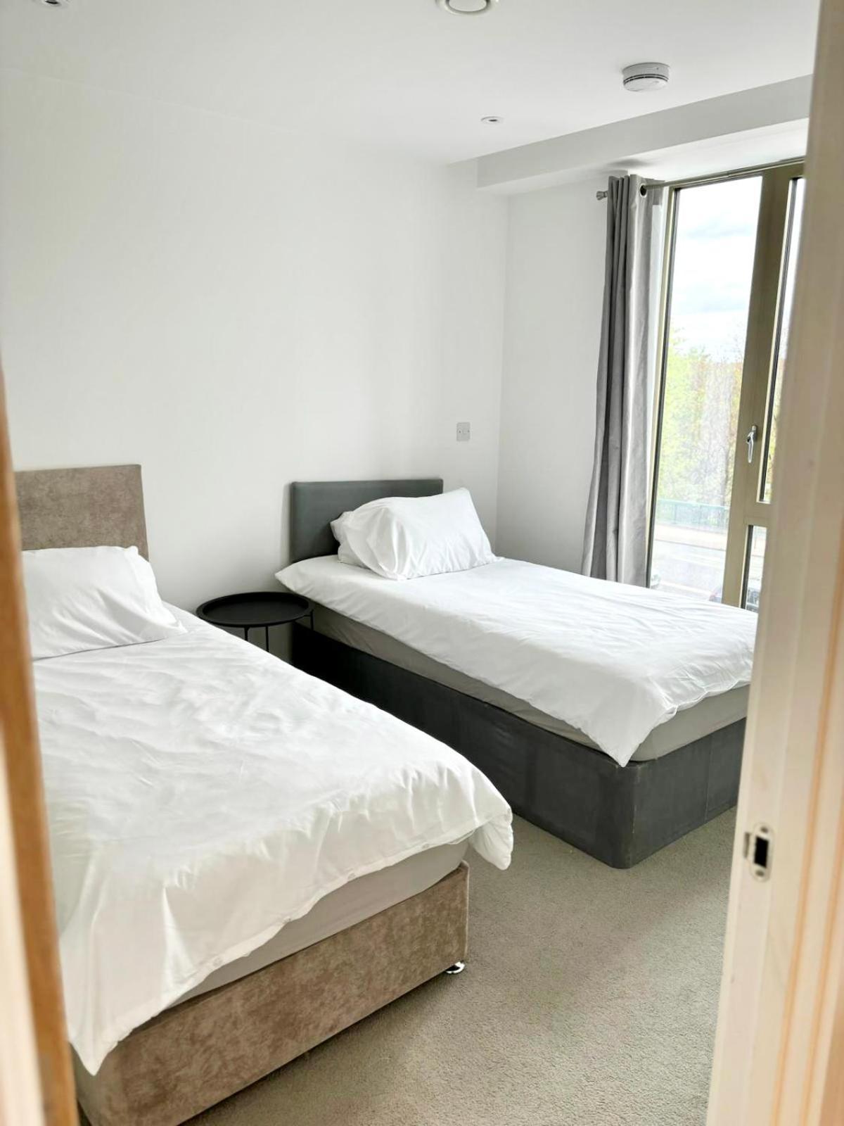 Entire Luxury City Centre With Pool & Jacuzzi Apartment *
