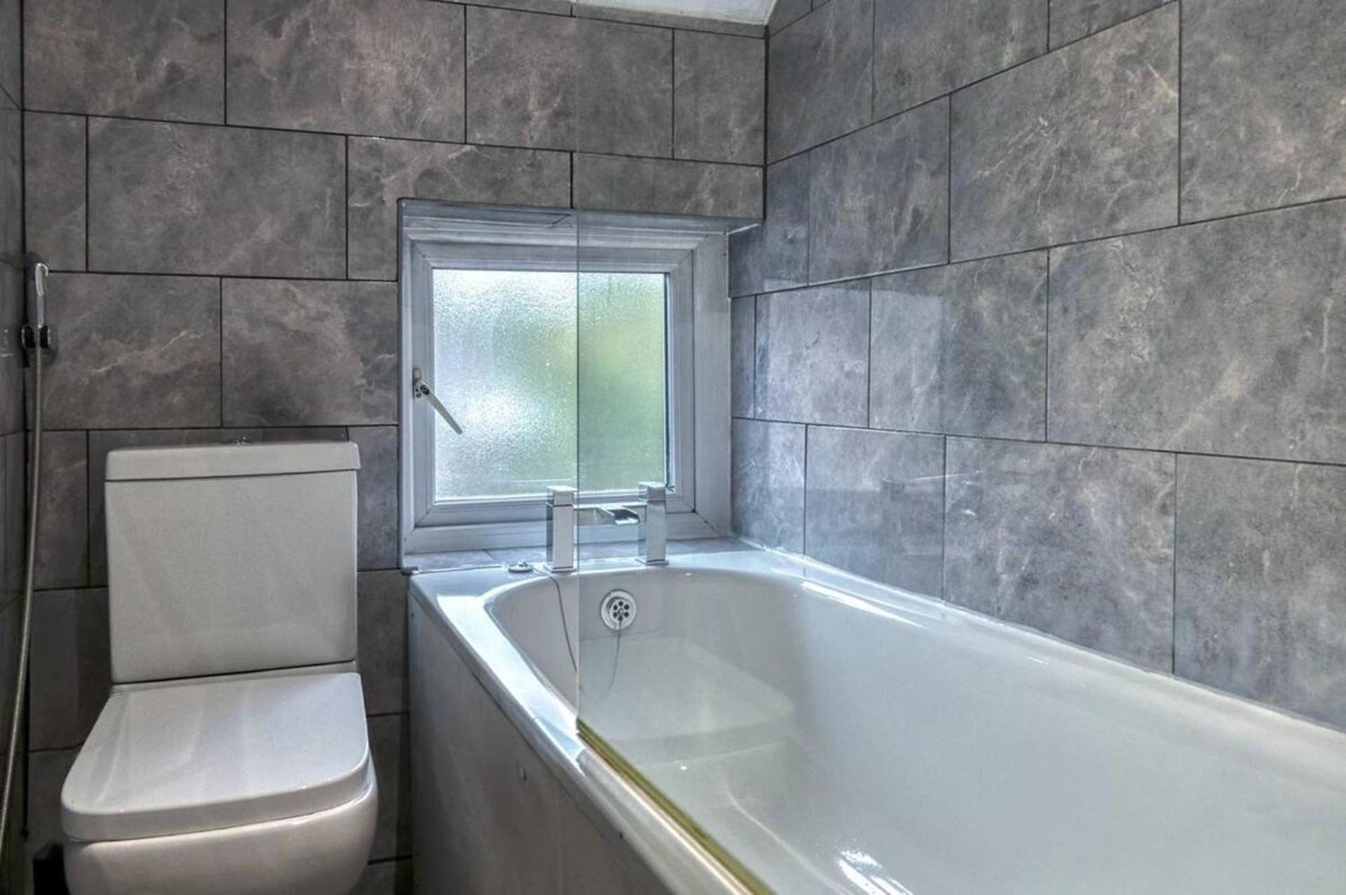 Charming Trafford Retreat Pets Welcome Holiday home *