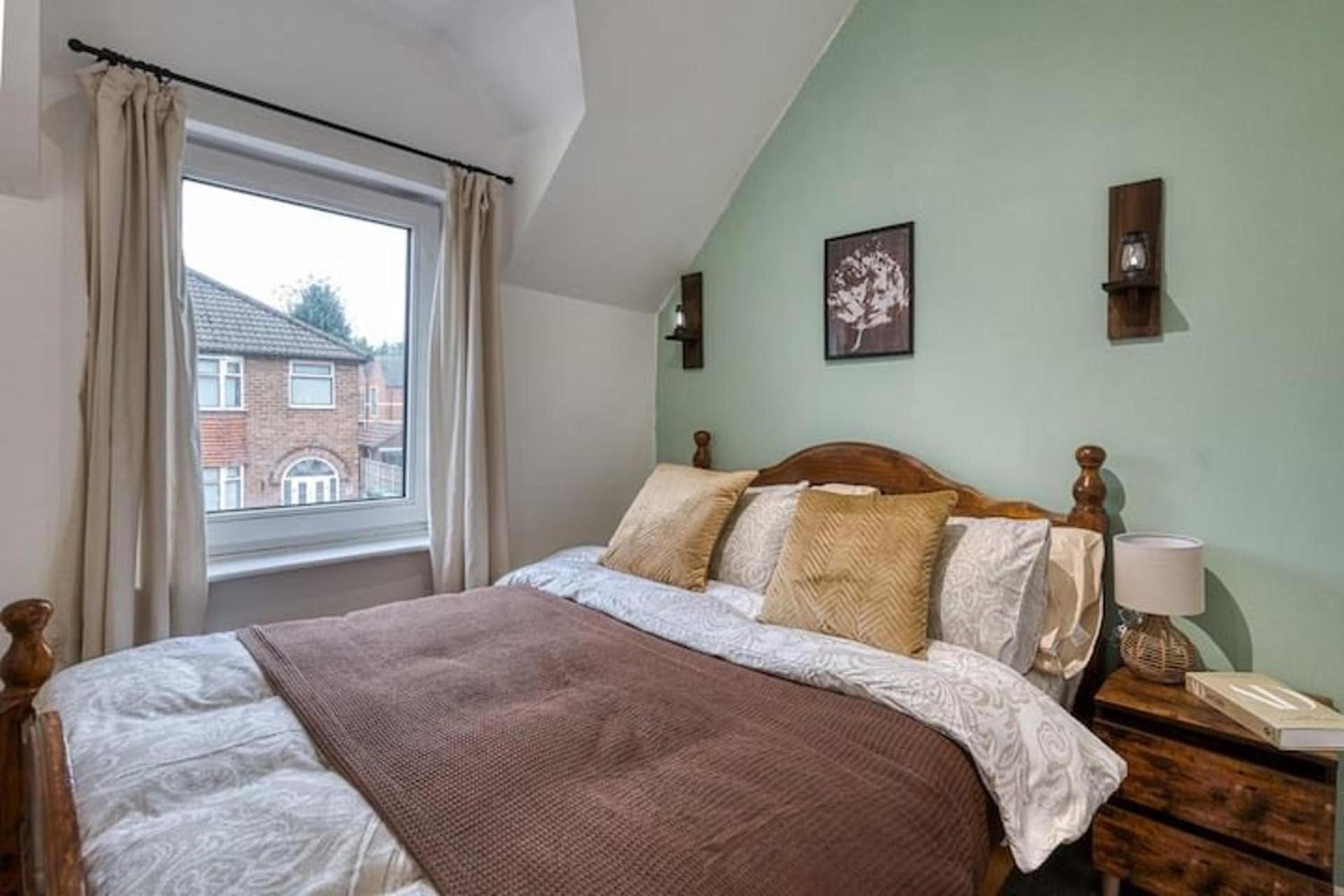 Charming Trafford Retreat Pets Welcome
