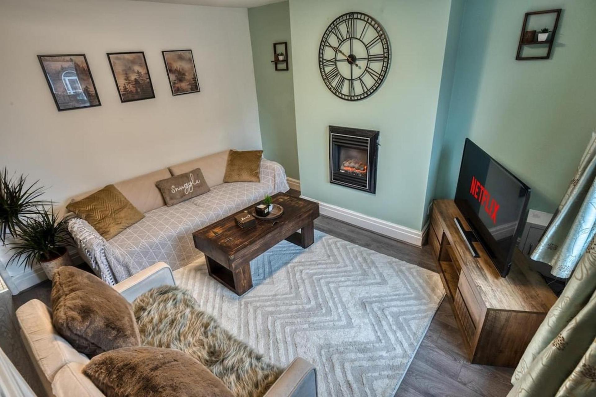 Charming Trafford Retreat Pets Welcome