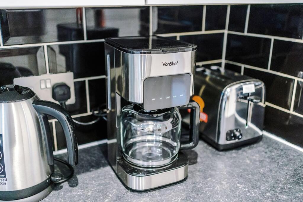 Apartment Stylish 3 Bed In Salford W Pool Table And Ps4 By Vista Short Lets Salford *
