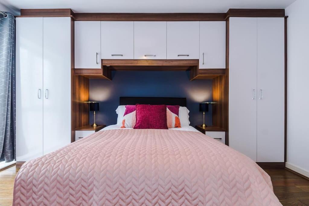 Modern Townhouse Near Coop Live Etihad Holiday home *