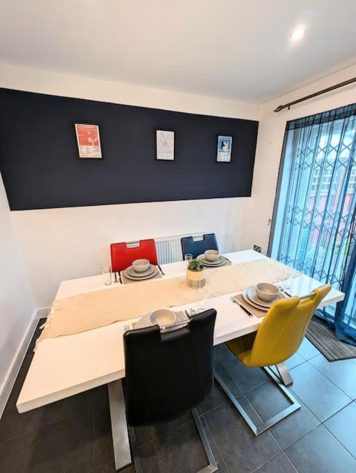 Modern Townhouse Near Coop Live Etihad Holiday home *